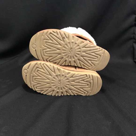 Women’s Ugg Boots, Classic Tall in Chestnut - Picture 3 of 4